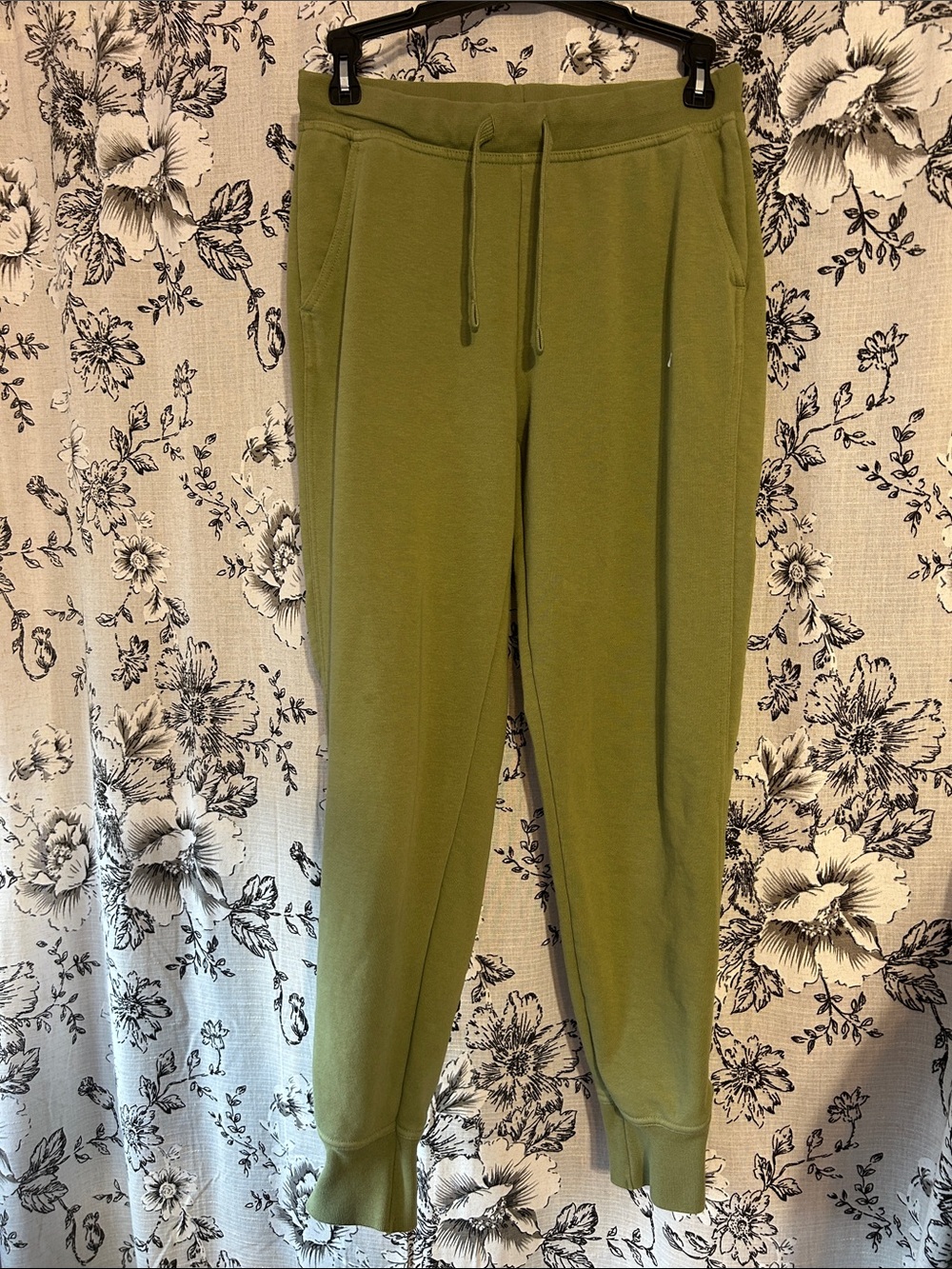 Nike Olive Green women’s Jogger Sweatpants